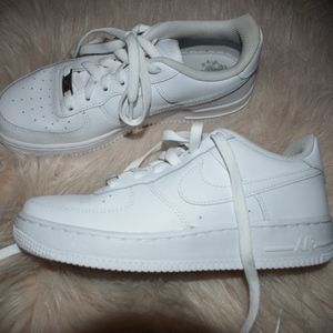 BRAND NEW Nike Air Force 1 Size 5Y fits womens 6.5